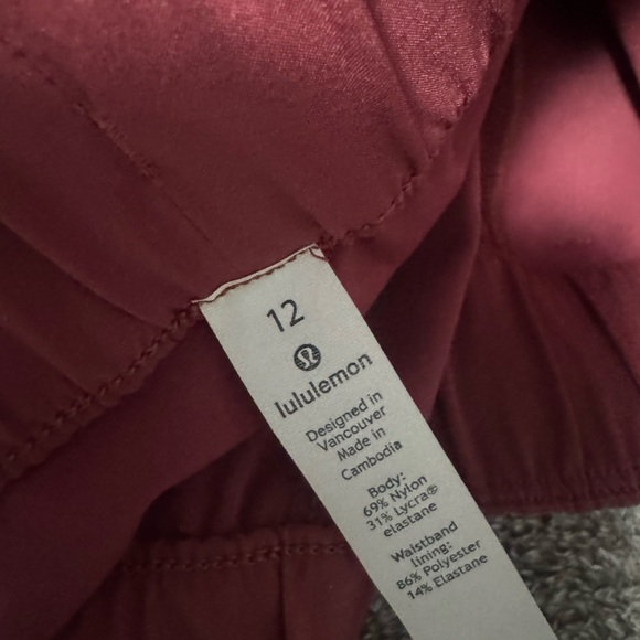 Lululemon Athletica Maroon Pants - Picture 3 of 4
